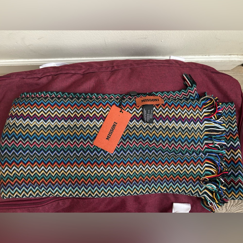 Missoni Long Multicolor Zigzag Knit Scarf NWT